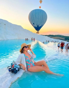 Private Pamukkale and Aphrodisias Day Trip by Flight from Istanbul